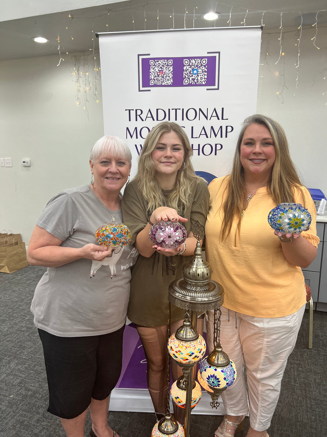 Find the closest Mosaic Lamp Making Workshop and join a class today!
